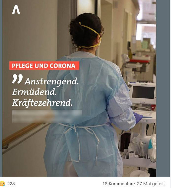 Eine Pflegekraft in Schutzkleidung geht einen Krankenhausflur entlang und schiebt medizinische Geräte. Der Text auf dem Bild befasst sich auf Deutsch mit den Herausforderungen der Pflege während der COVID-19-Pandemie.